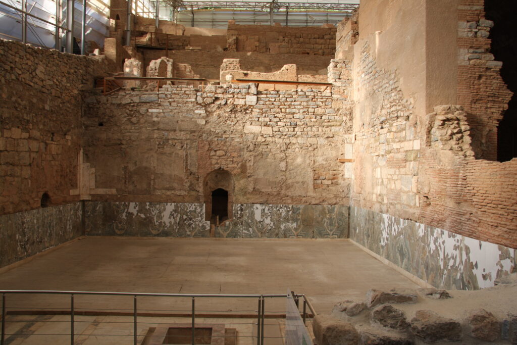 Zu sehen ist die Villa in Ephesos, deren Boden mit Marmorplatten verkleidet wurde
