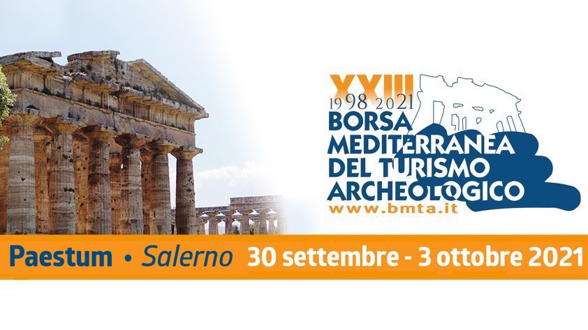 Plakat der Tourismus-Börse, zu der auch die Preisverleihung innerhalb der fünf vorgestellten Kandidaten gehört.
Das Plakat zeigt einen der Tempel in Paestum, wie das Logo der Börse und deren Austragungsort und -datum.