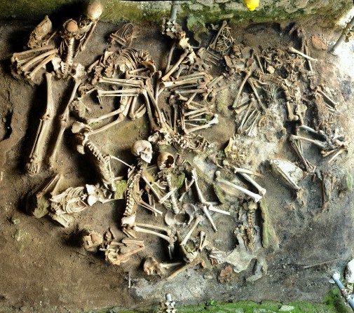 Wissenschaftler untersuchten Skelette, die nach dem Ausbruch des Vesuvs im Jahr 79 n. Chr. gefunden wurden.