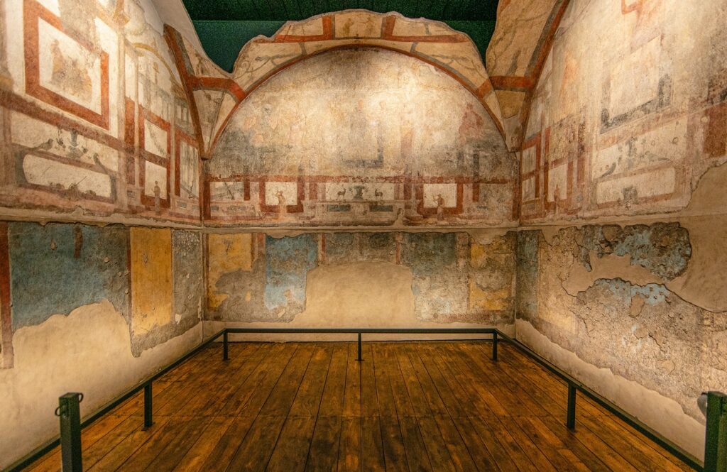 Raum mit Fresken aus der Domus hadrianischer Zeit