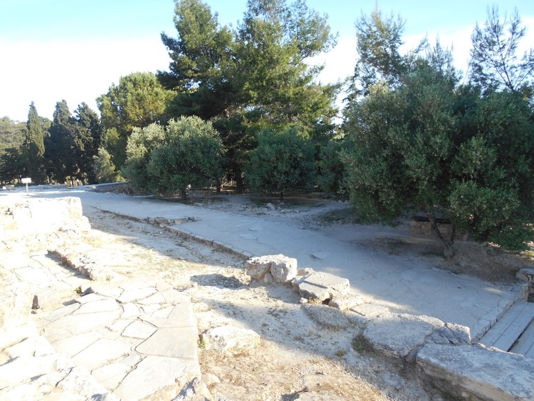 Foto des Wegs zum Theater im Palast von Knossos.